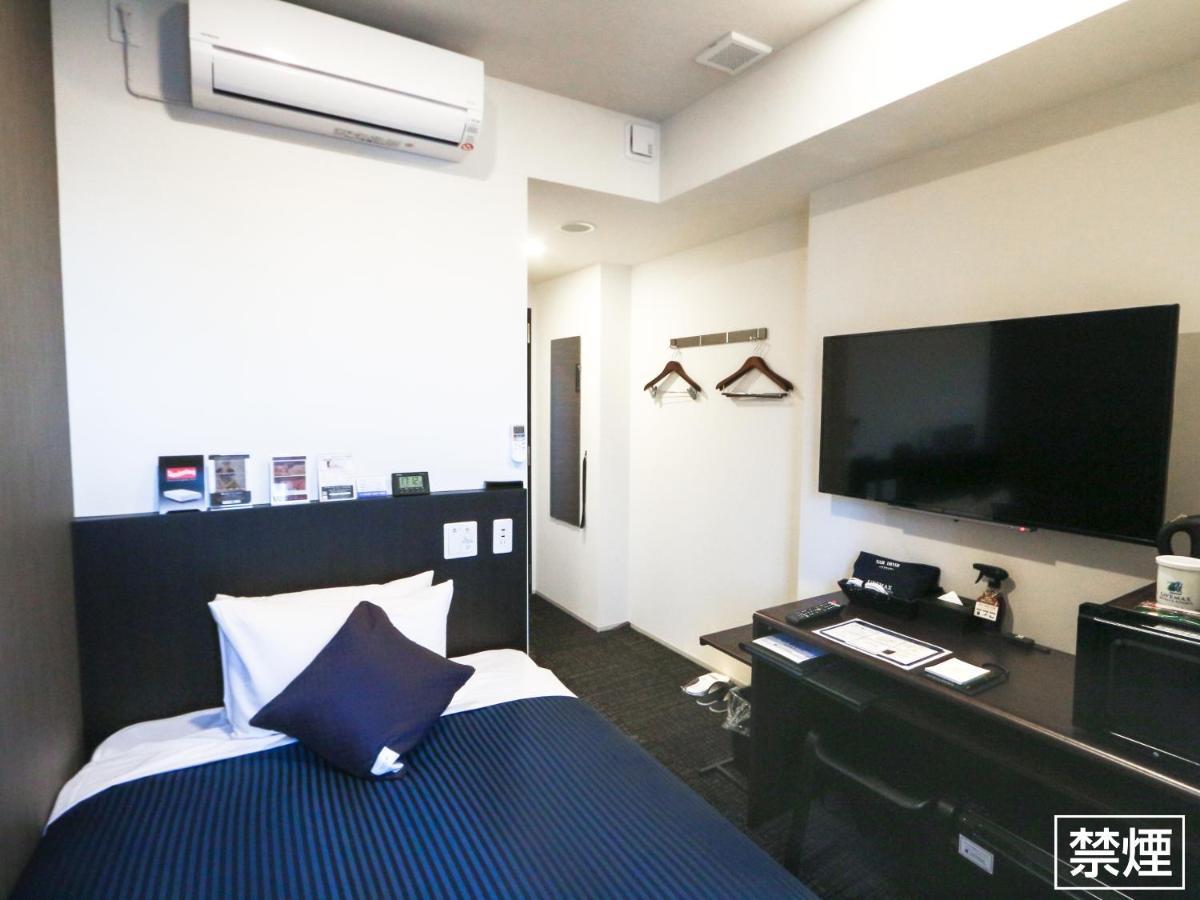 Hotel Livemax Yokohama Stadium Mae Dış mekan fotoğraf